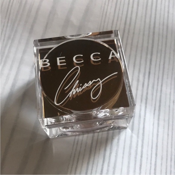 BECCA Loose Highlighter - Cinnamon Sugar - Picture 4 of 5